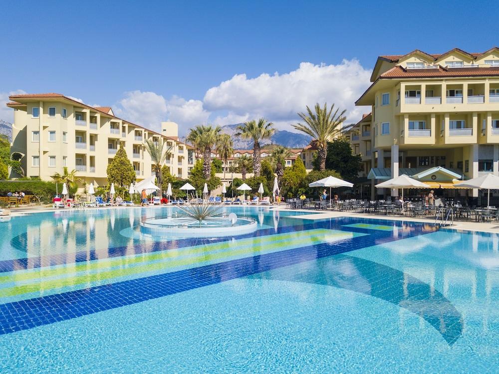 Queen'S Park Le Jardin Κεμέρ Εξωτερικό φωτογραφία