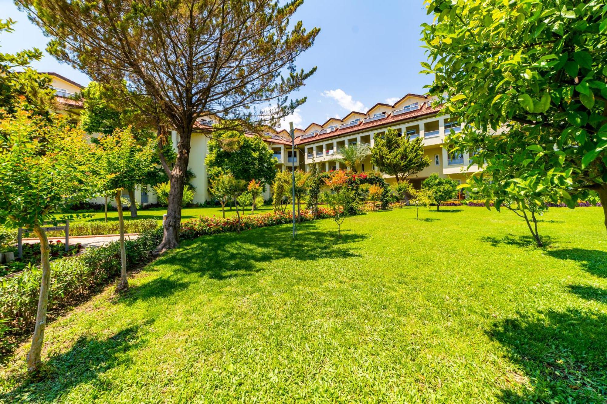 Queen'S Park Le Jardin Κεμέρ Εξωτερικό φωτογραφία