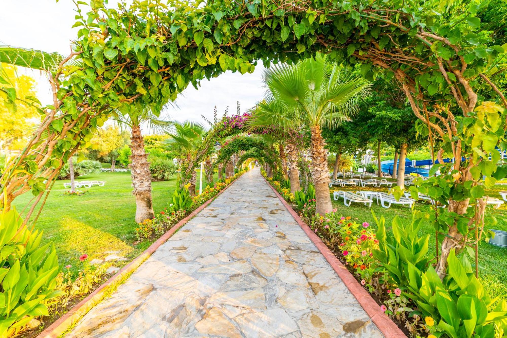 Queen'S Park Le Jardin Κεμέρ Εξωτερικό φωτογραφία