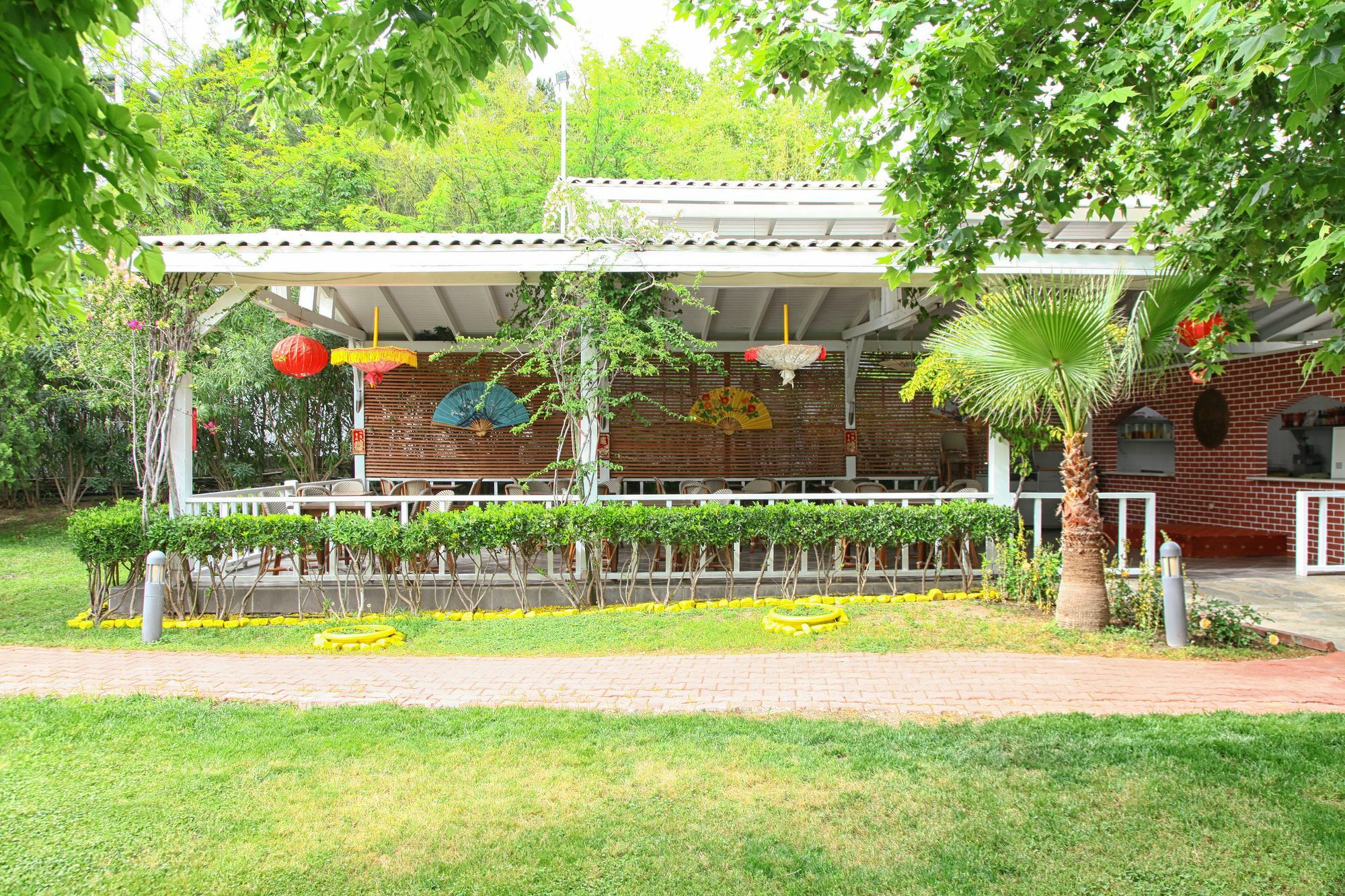 Queen'S Park Le Jardin Κεμέρ Εξωτερικό φωτογραφία